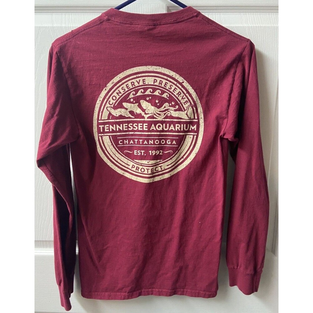 Tennessee  Aquarium Mens Small T Shirt Long Sleeved Burgundy Red Graphic